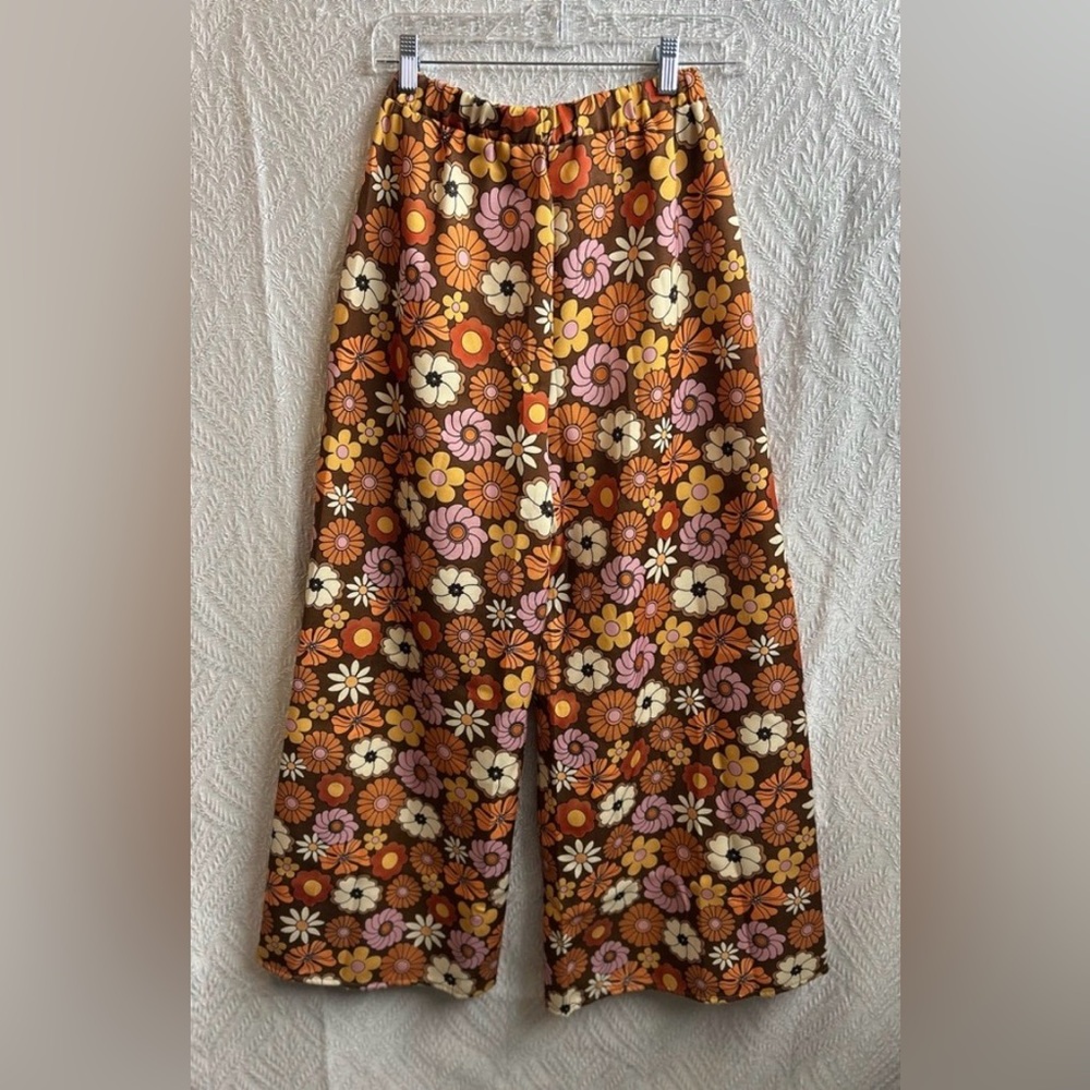 ROMWE Groovy 70’s Retro Floral Patterned Pants with Orange and Brown - Picture 2 of 7